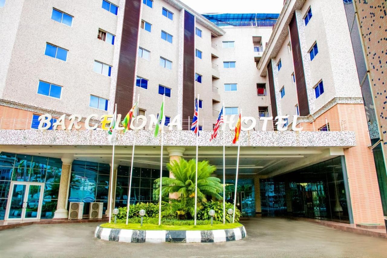 Barcelona Hotels, Abuja Mobushipe Extérieur photo