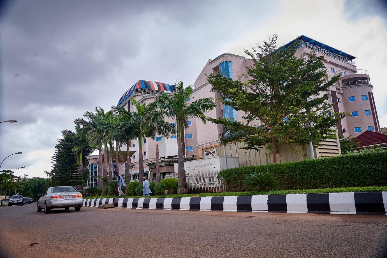 Barcelona Hotels, Abuja Mobushipe Extérieur photo