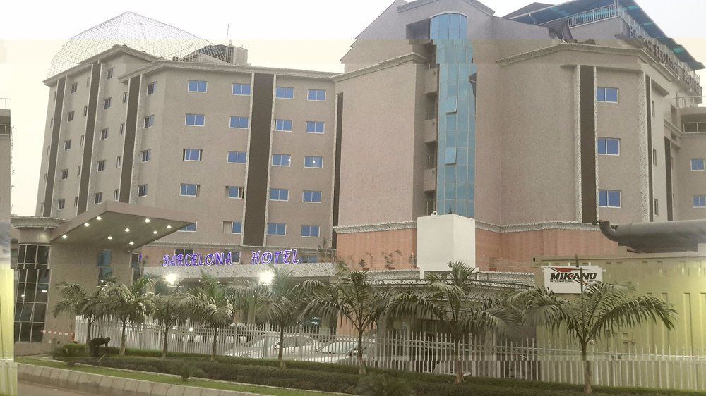 Barcelona Hotels, Abuja Mobushipe Extérieur photo